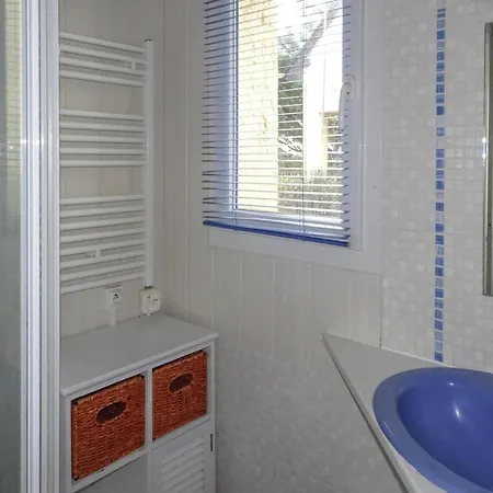Holiday home Home, *