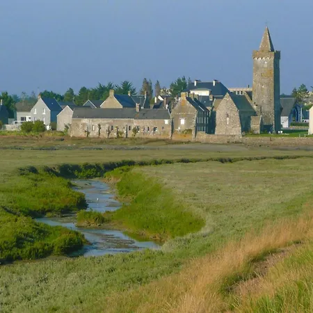 In Near Sandy * Portbail